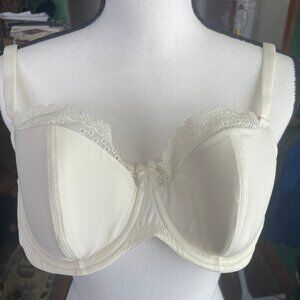 NWT 30FF Cleo Juna Ivory Balconette UK Bra